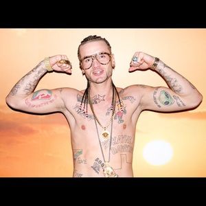 Meet your Posher, Dennis